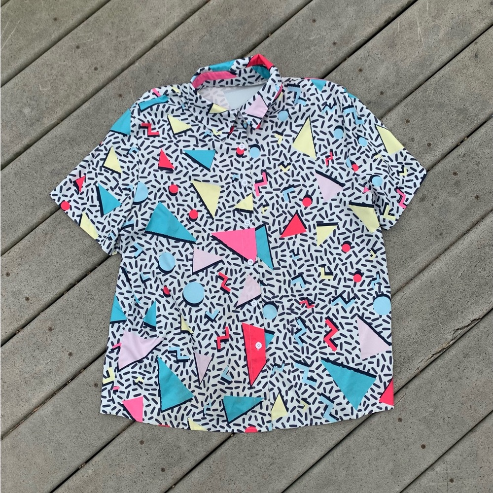 Vintage 90's Graphic Print Button Up Shirt | Classic 1990's print